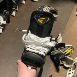 Easton Stealth 75S Player Hockey Skates Junior -Crows Sports Hockey image 09bd51c6 2141 4cb7 b94c 4262b300bf87