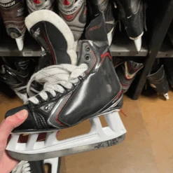 Graf PeakSpeed 7700 Player Hockey Skates Junior -Crows Sports Hockey image 79439799 996e 4fa4 b4bc d28ba7f44715